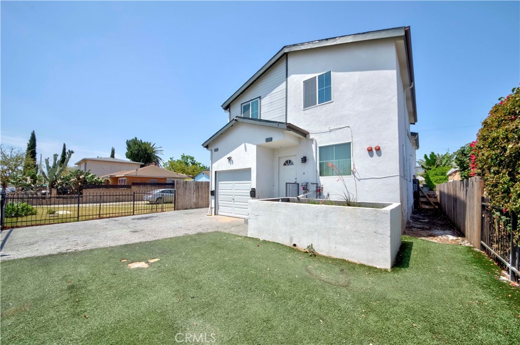 8711 Mckinley Place