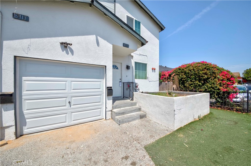 8711 Mckinley Place