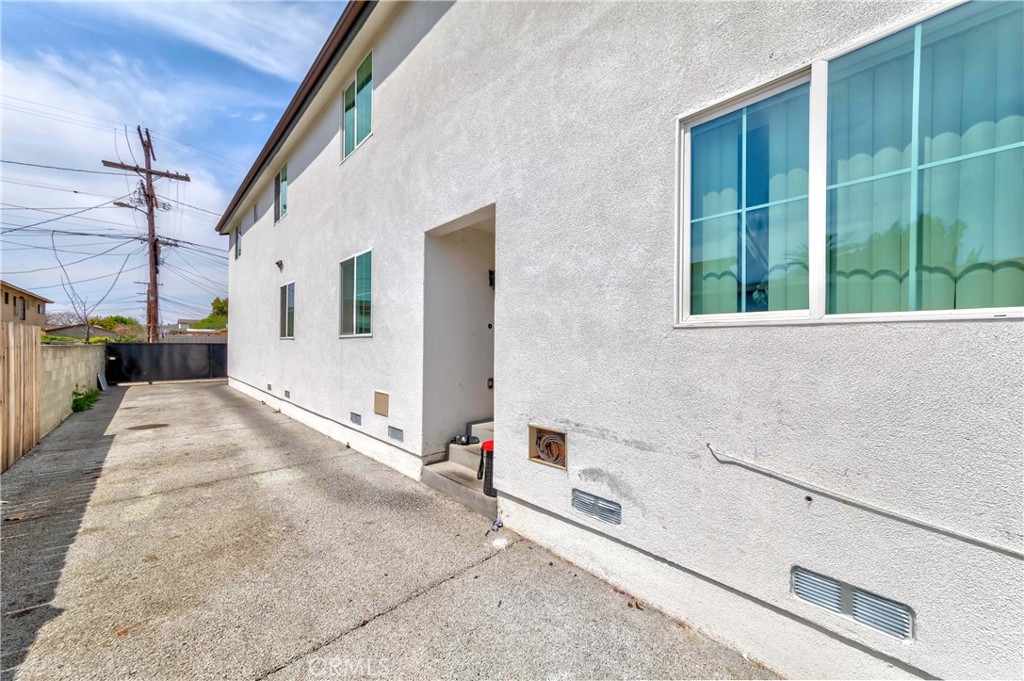 8711 Mckinley Place
