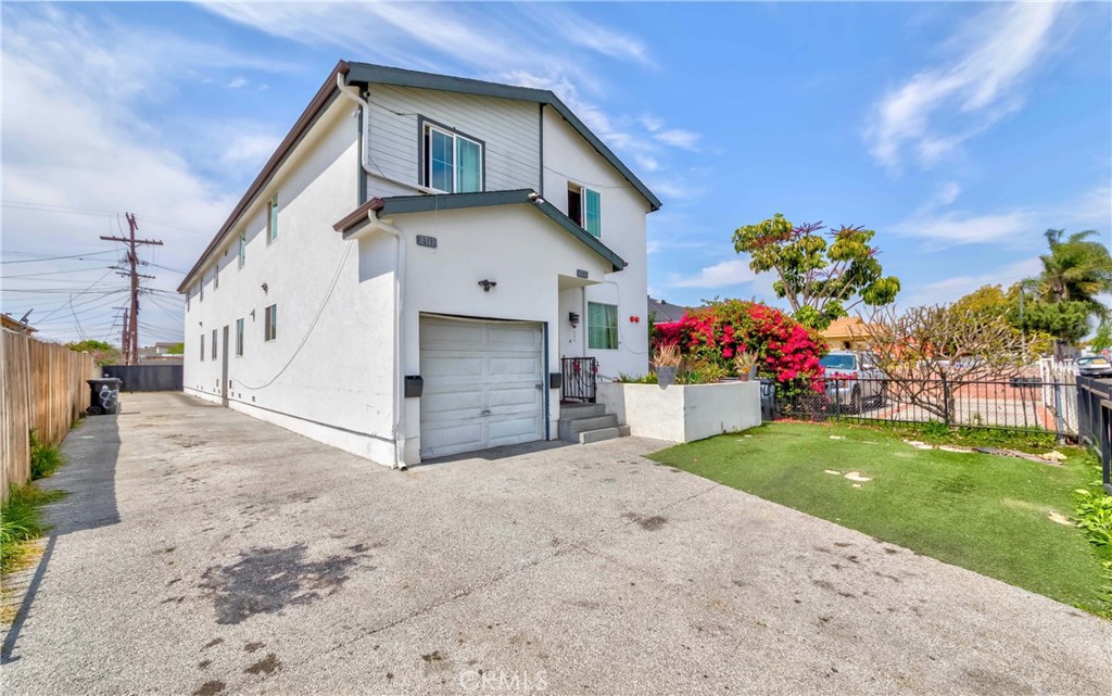 8711 Mckinley Place