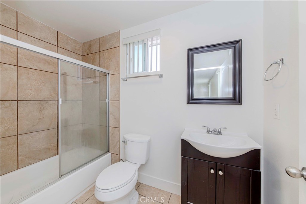 8711 Mckinley Place