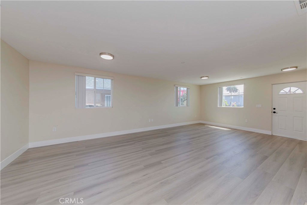 8711 Mckinley Place