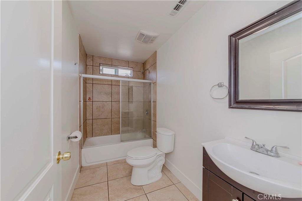 8711 Mckinley Place