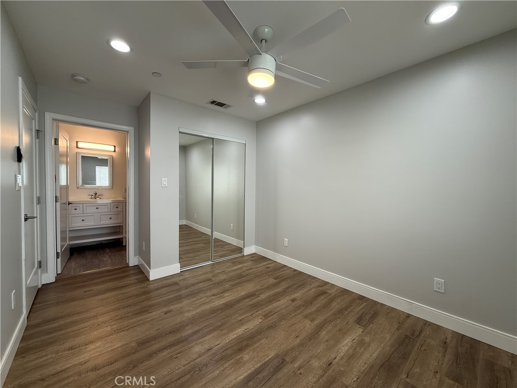 245 Robinson Street 2