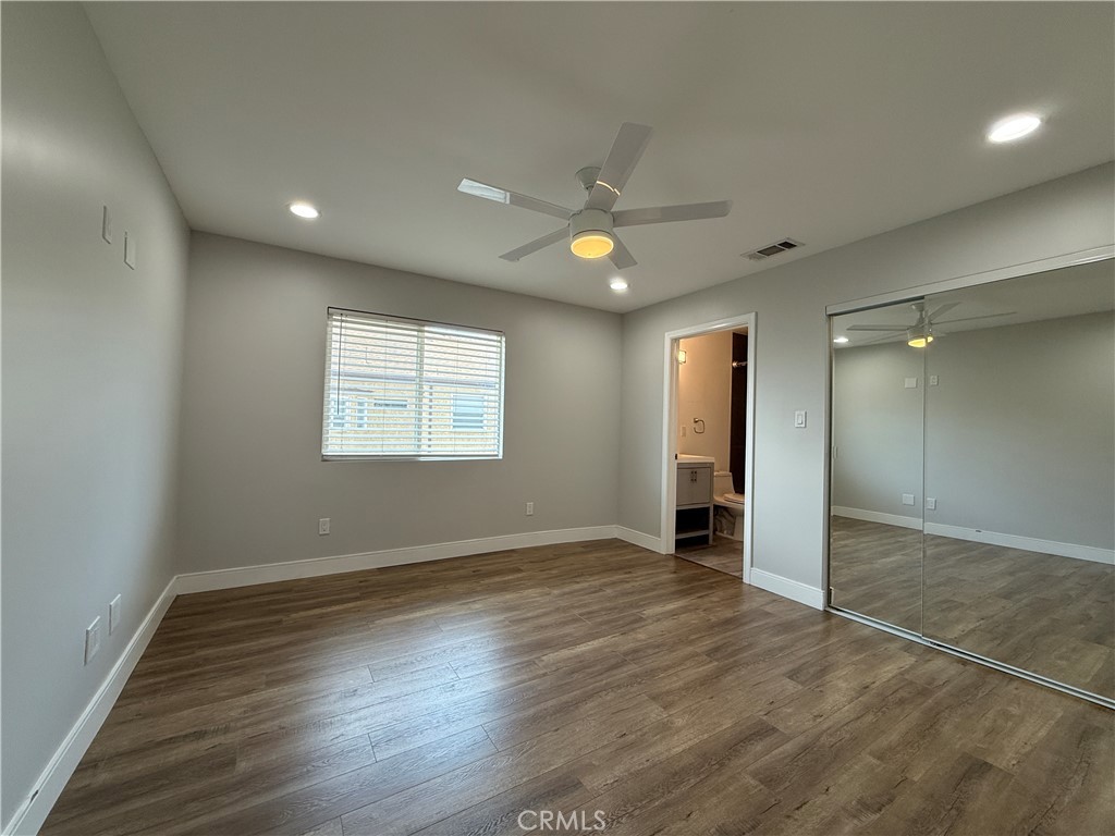 245 Robinson Street 2