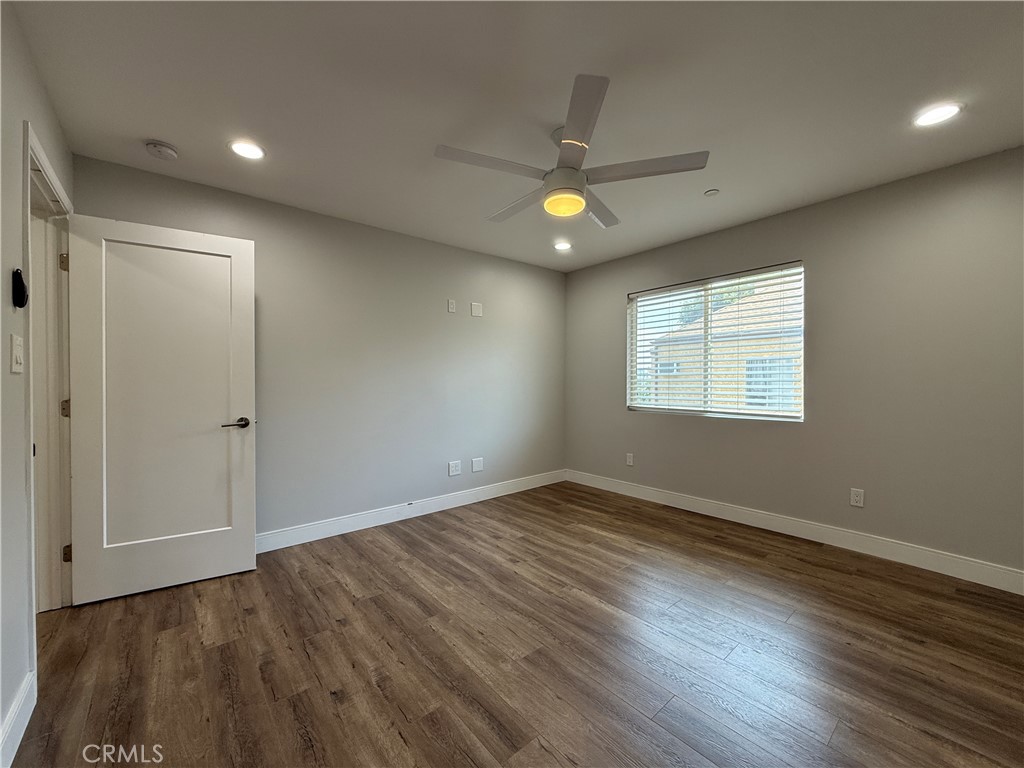 245 Robinson Street 2