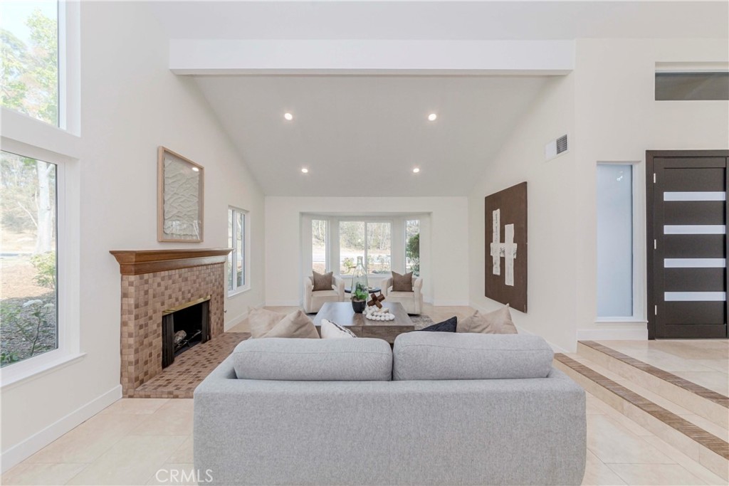 2690 Camino Del Sol