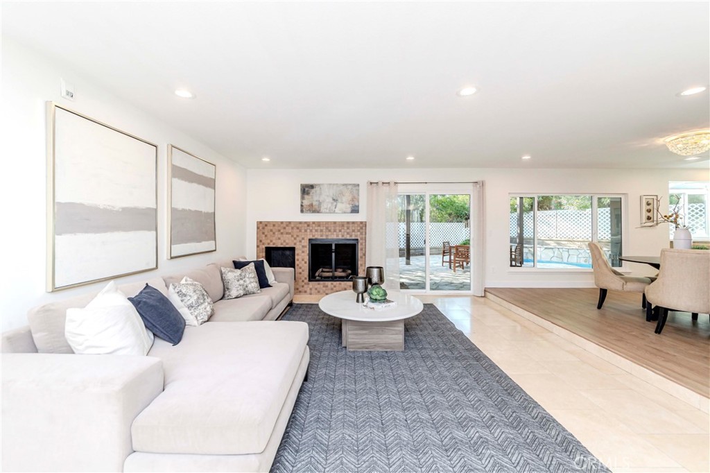 2690 Camino Del Sol