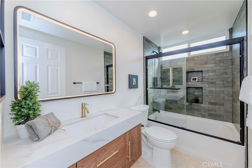 2690 Camino Del Sol
