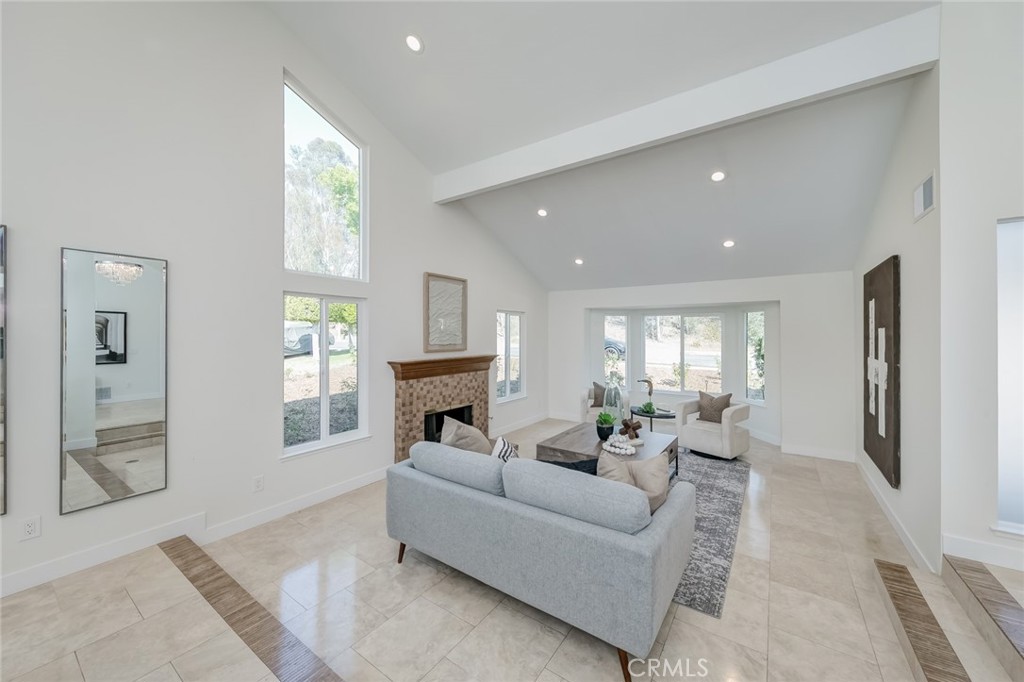 2690 Camino Del Sol