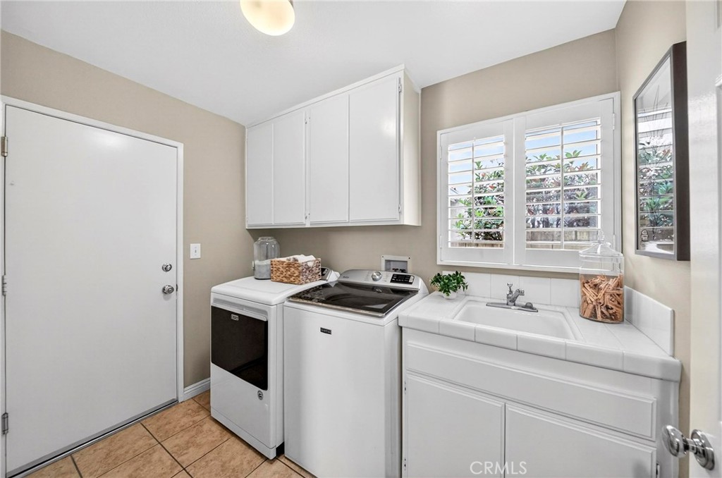 19901 Mid Pines