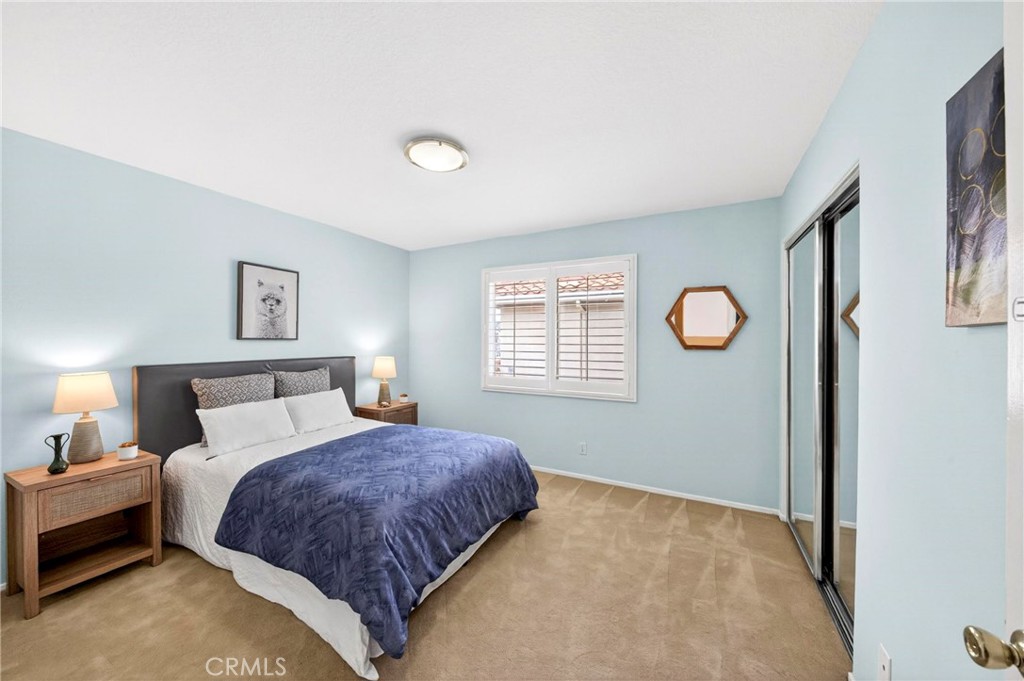 19901 Mid Pines