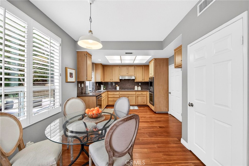 19901 Mid Pines