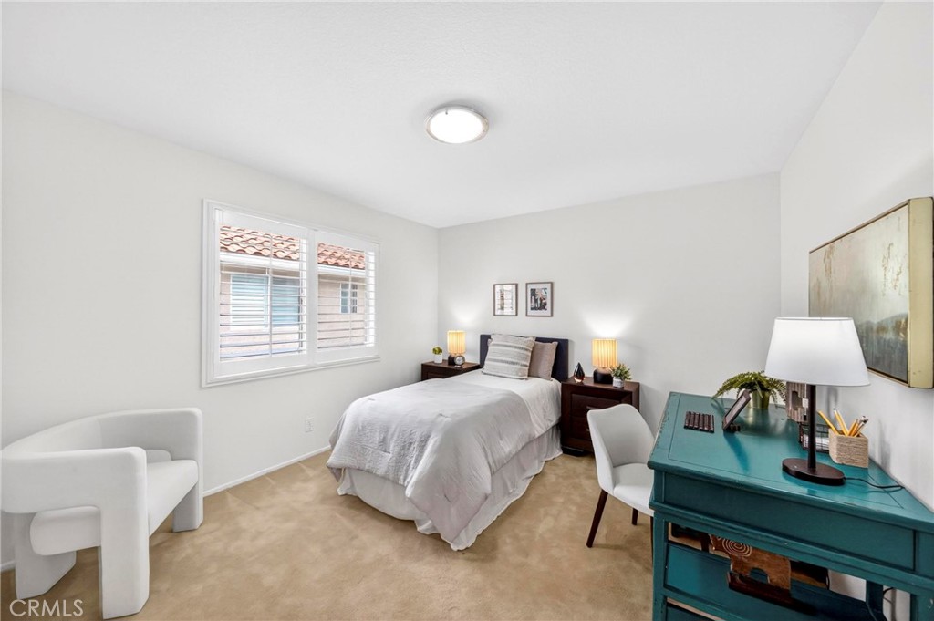 19901 Mid Pines