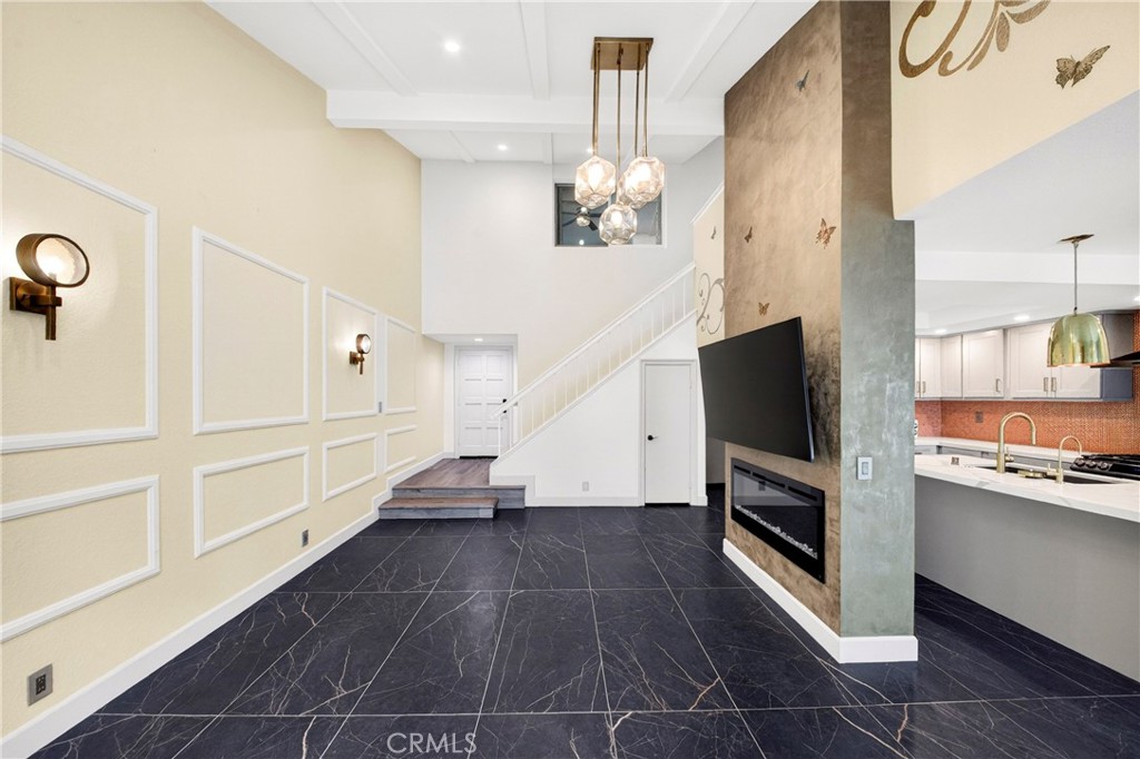 1034 Creekside