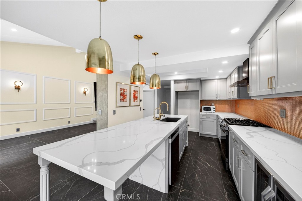 1034 Creekside