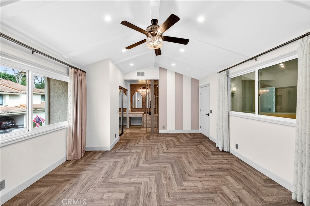 1034 Creekside
