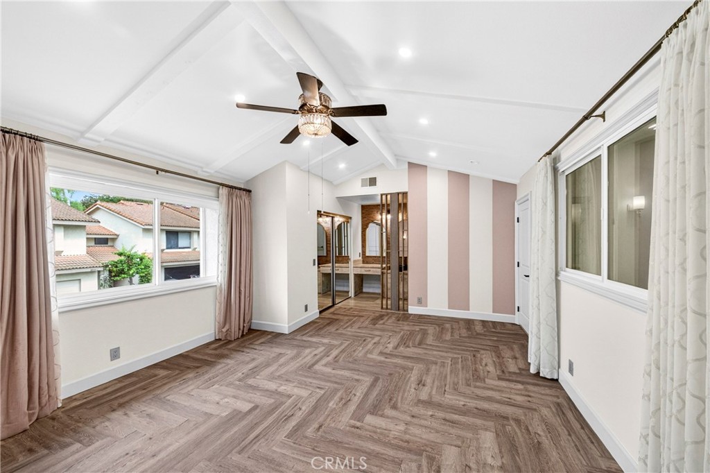 1034 Creekside