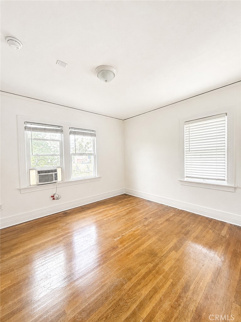1308 1/2 S Van Ness Avenue