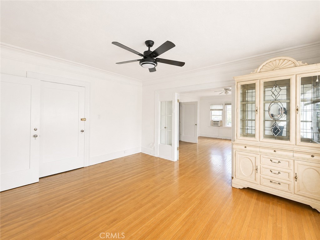 1308 1/2 S Van Ness Avenue