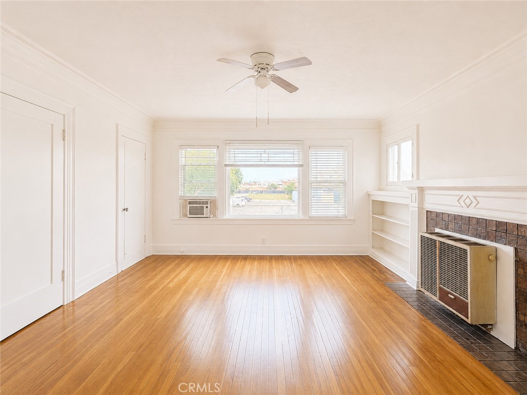 1308 1/2 S Van Ness Avenue