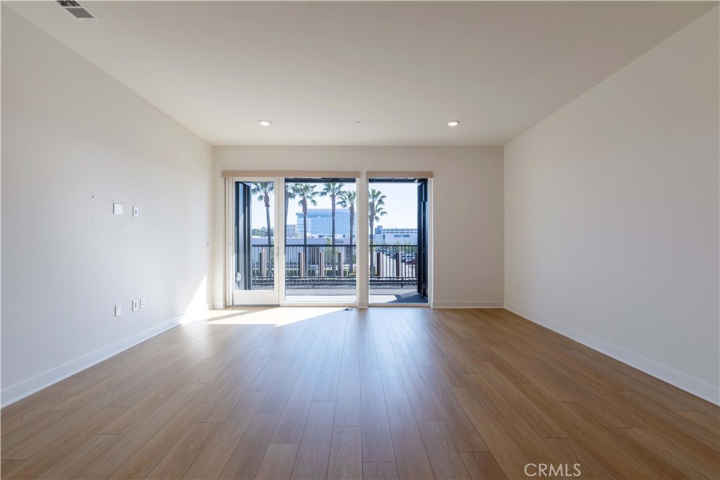 2207 Rivington