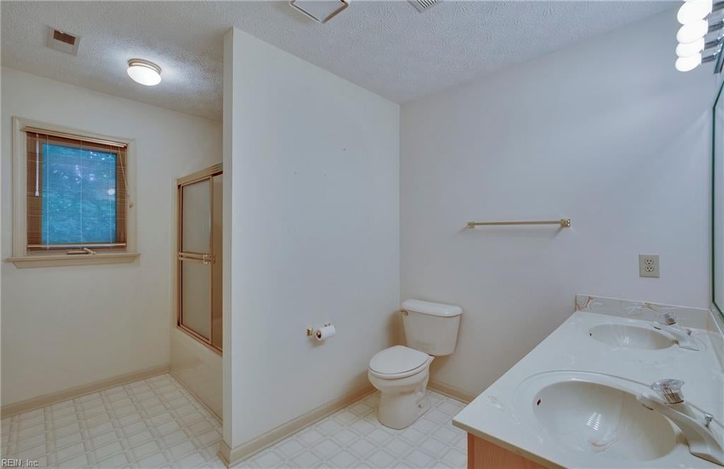 104 Lenox CT