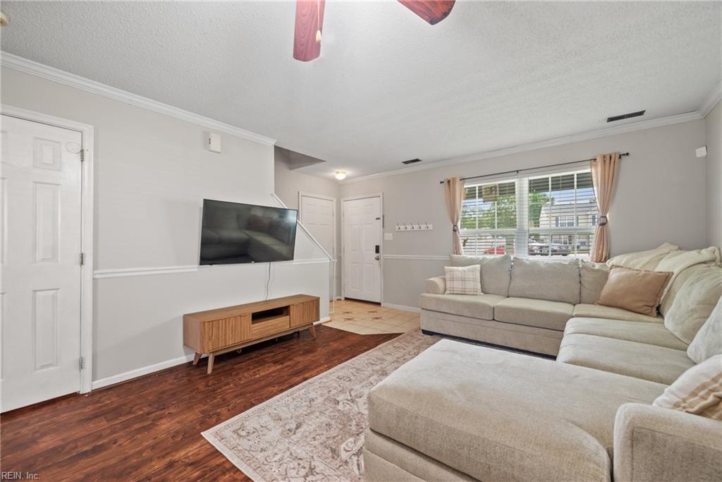 304 Jacks PL