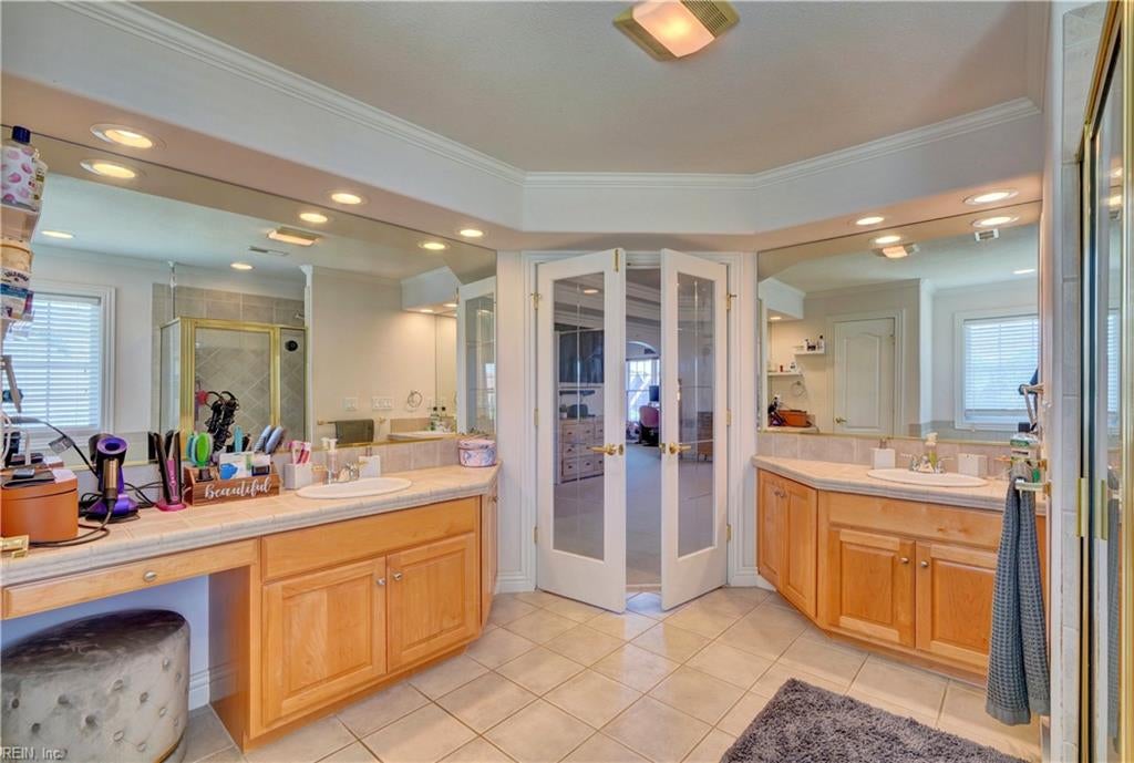 112 Turnberry