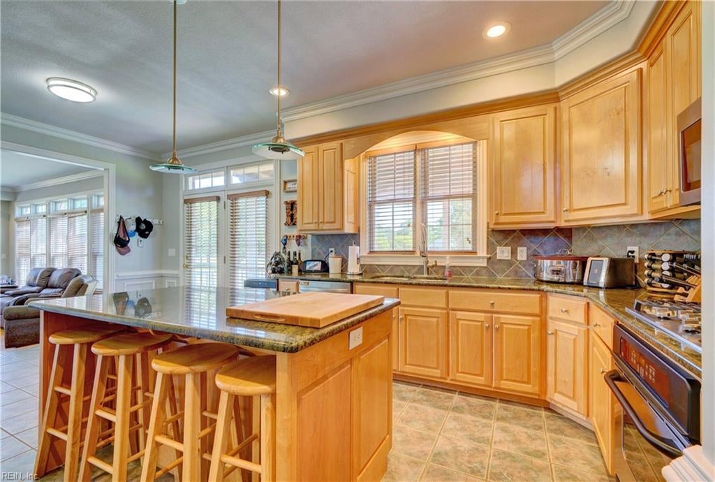112 Turnberry