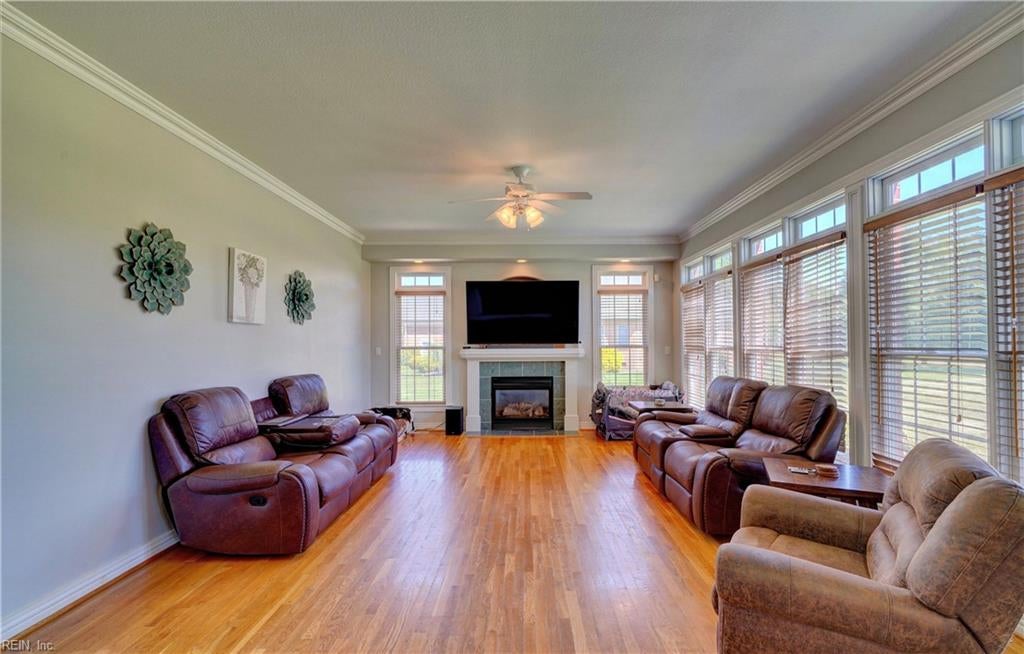 112 Turnberry