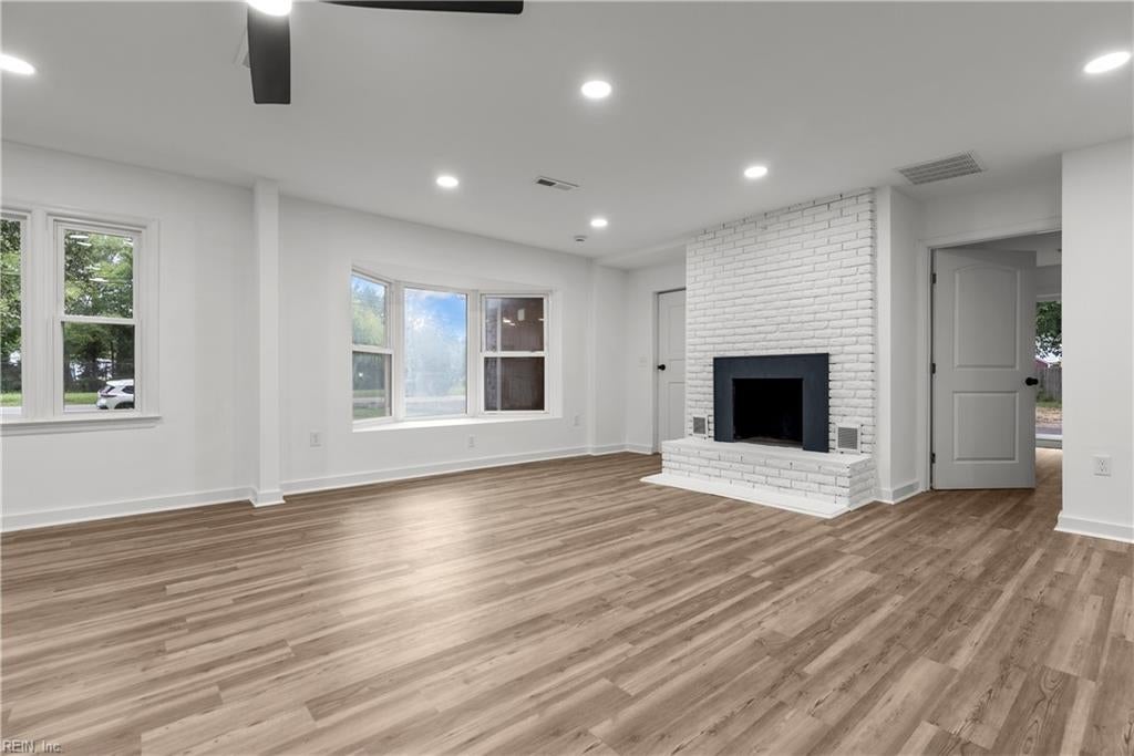 1116 Old Williamsburg RD