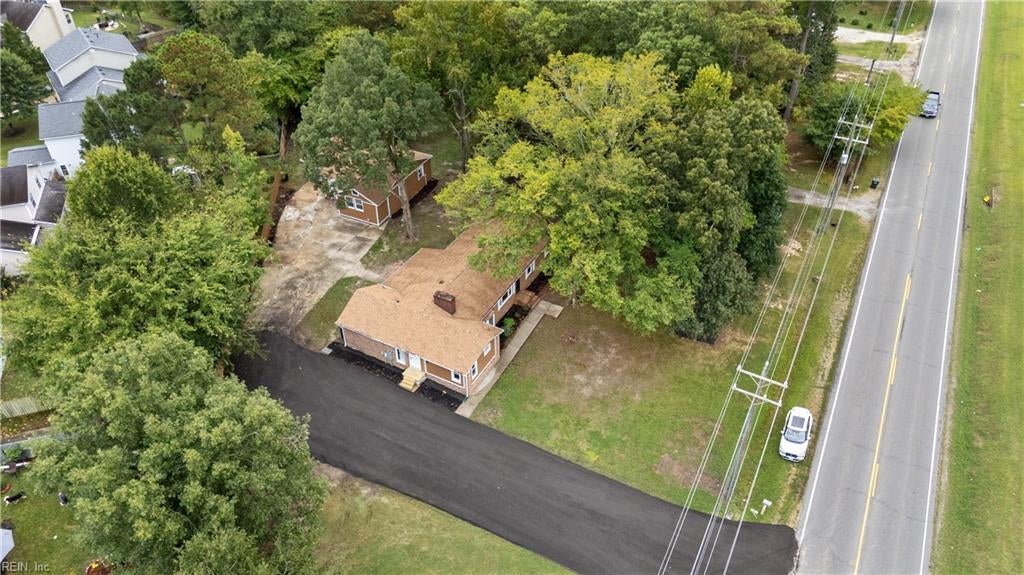 1116 Old Williamsburg RD