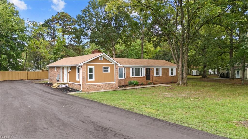 1116 Old Williamsburg RD