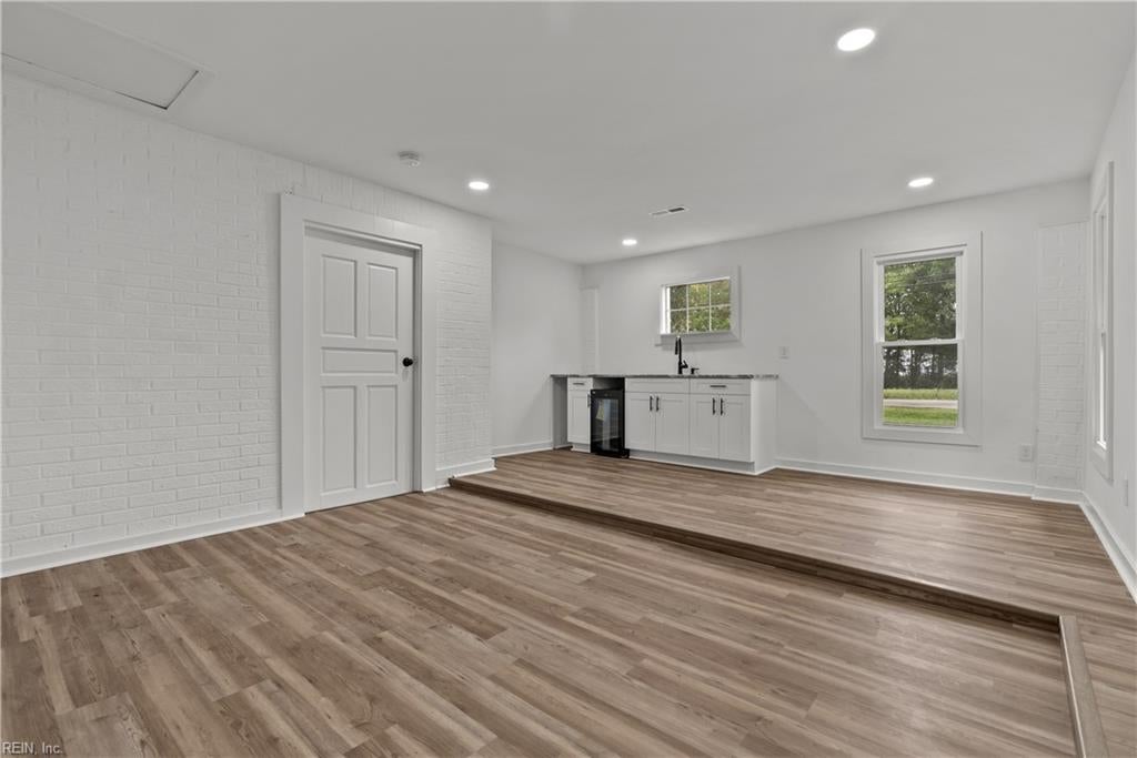 1116 Old Williamsburg RD