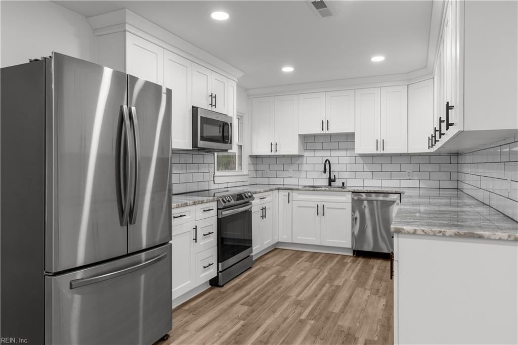 1116 Old Williamsburg RD