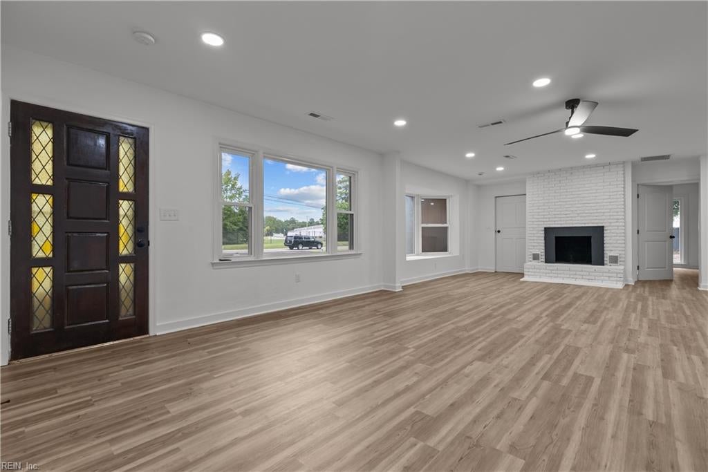1116 Old Williamsburg RD