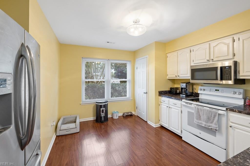 104 Wallace CT