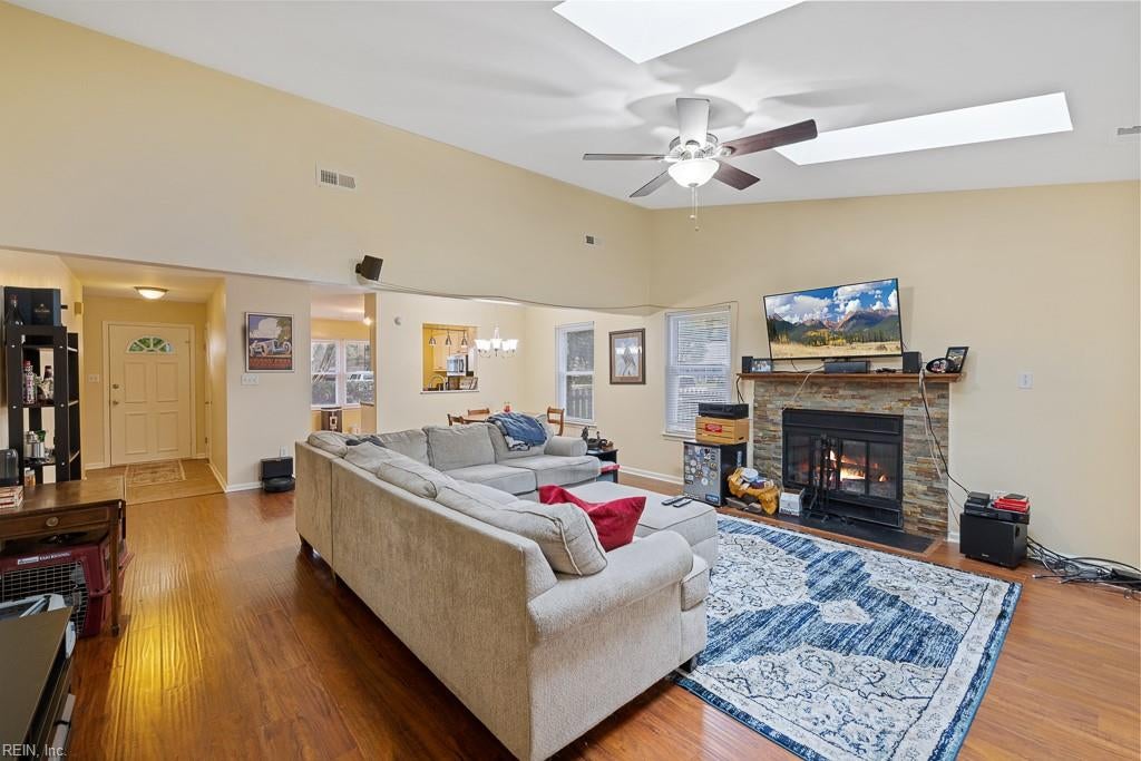 104 Wallace CT