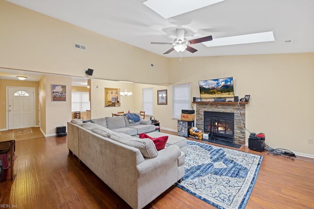 104 Wallace CT