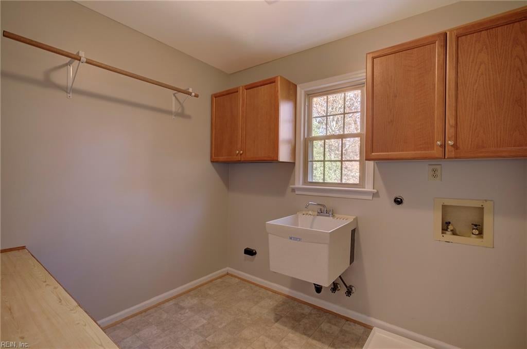 502 Meadowfield RD