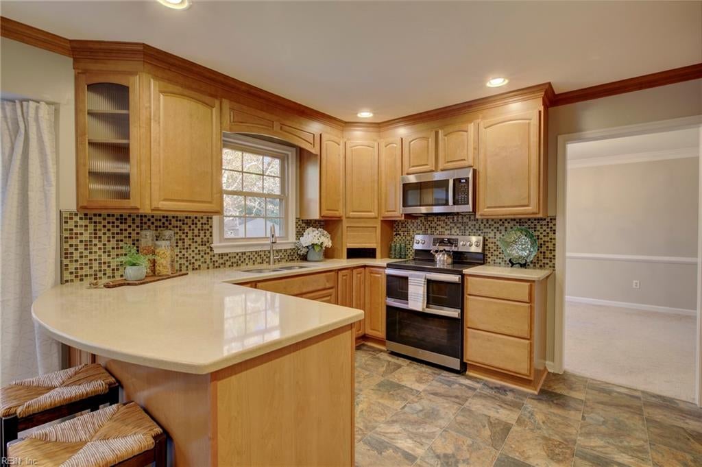502 Meadowfield RD