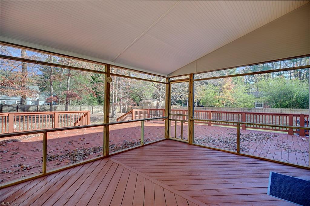 502 Meadowfield RD