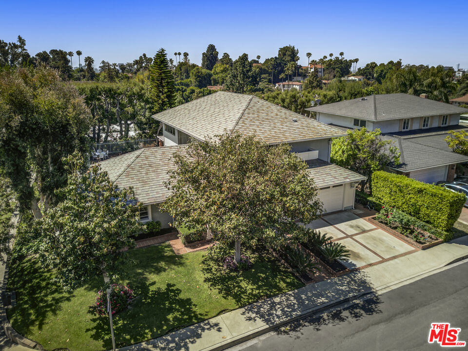 5136 Los Bonitos Way