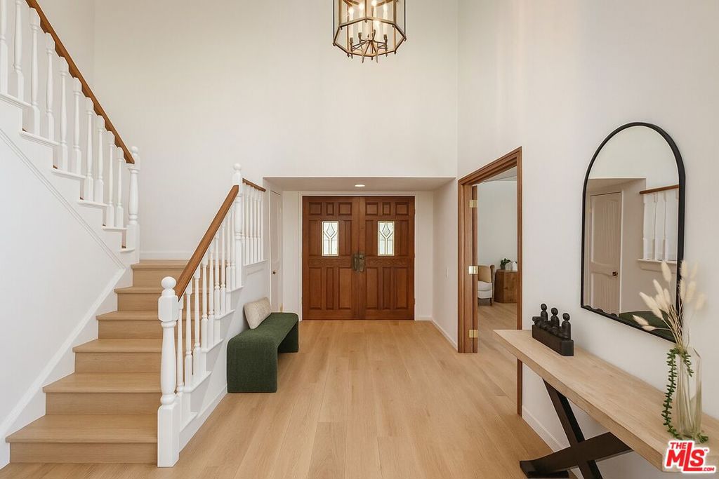 5136 Los Bonitos Way