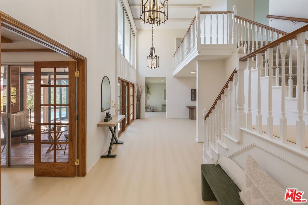 5136 Los Bonitos Way