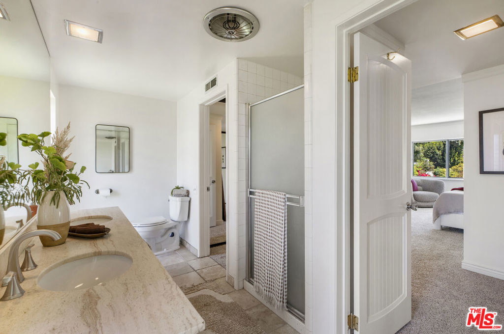 5136 Los Bonitos Way