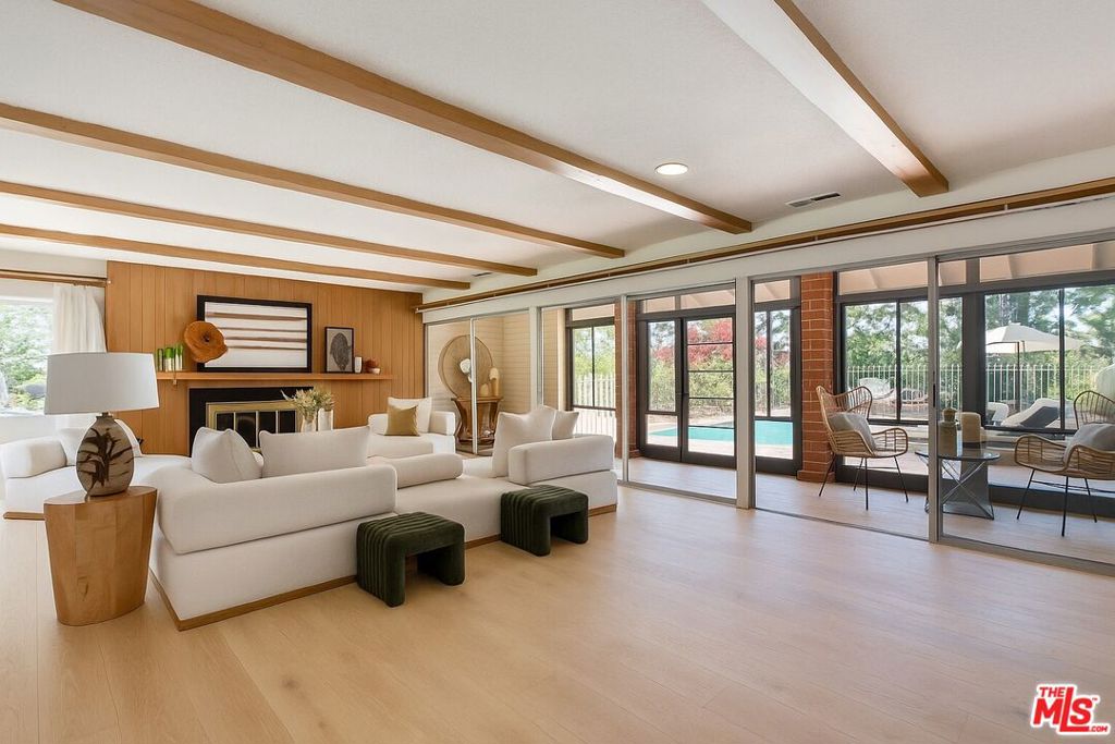 5136 Los Bonitos Way