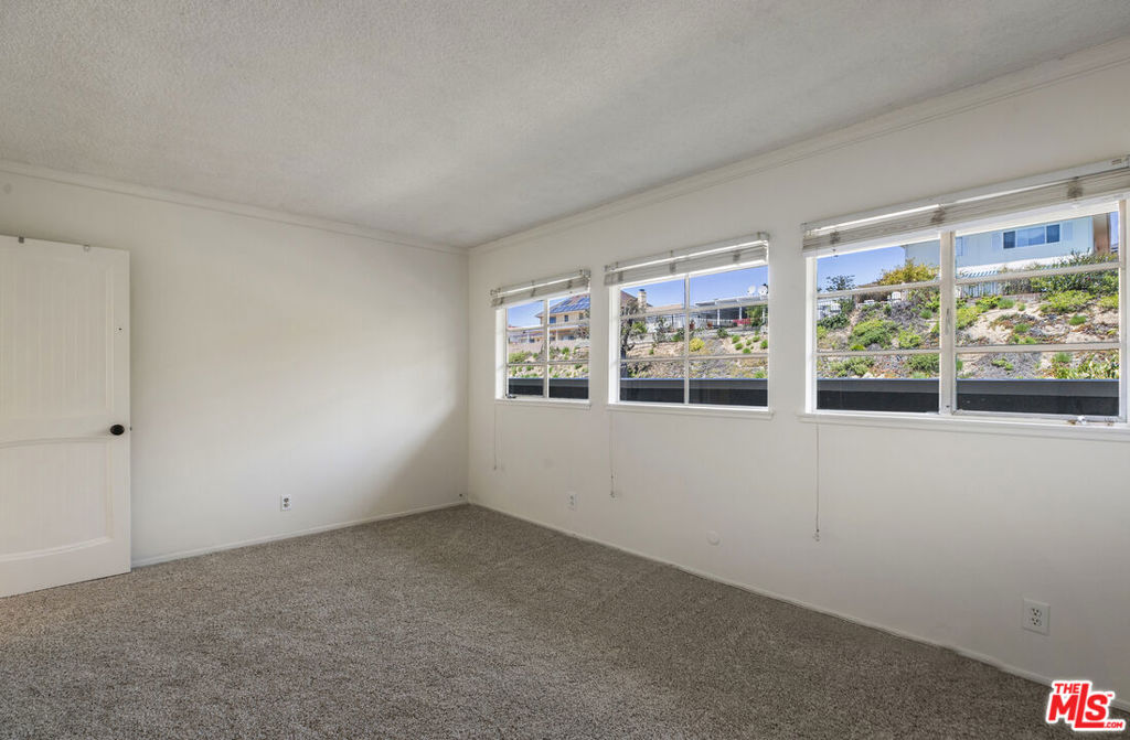 5136 Los Bonitos Way