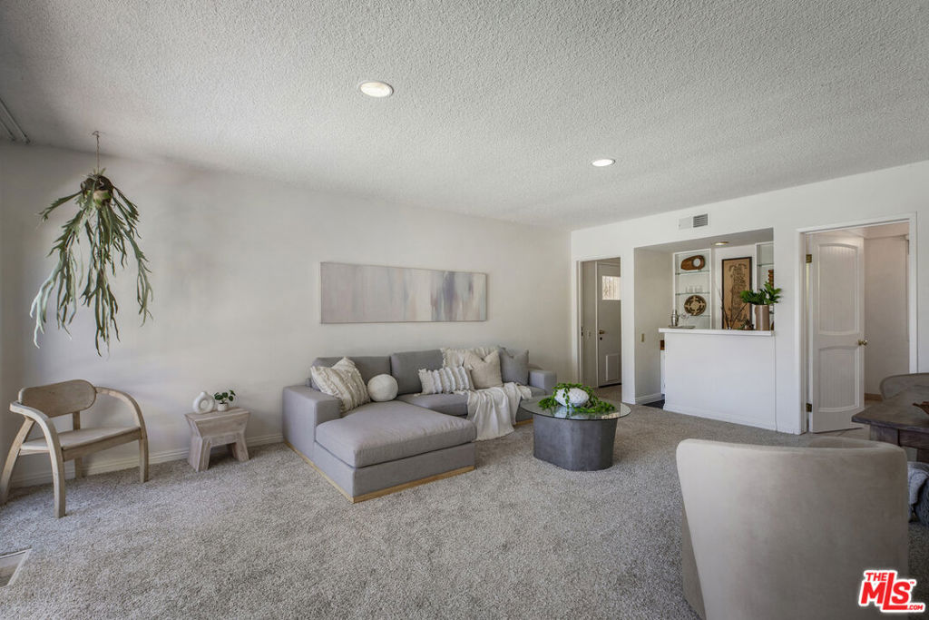 5136 Los Bonitos Way